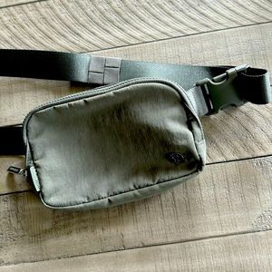 Lululemon Belt bag